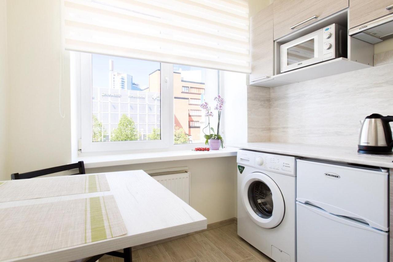 Sunny Apartment Near Bus Station タリン エクステリア 写真